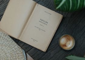 Moss & Market Book Swap
